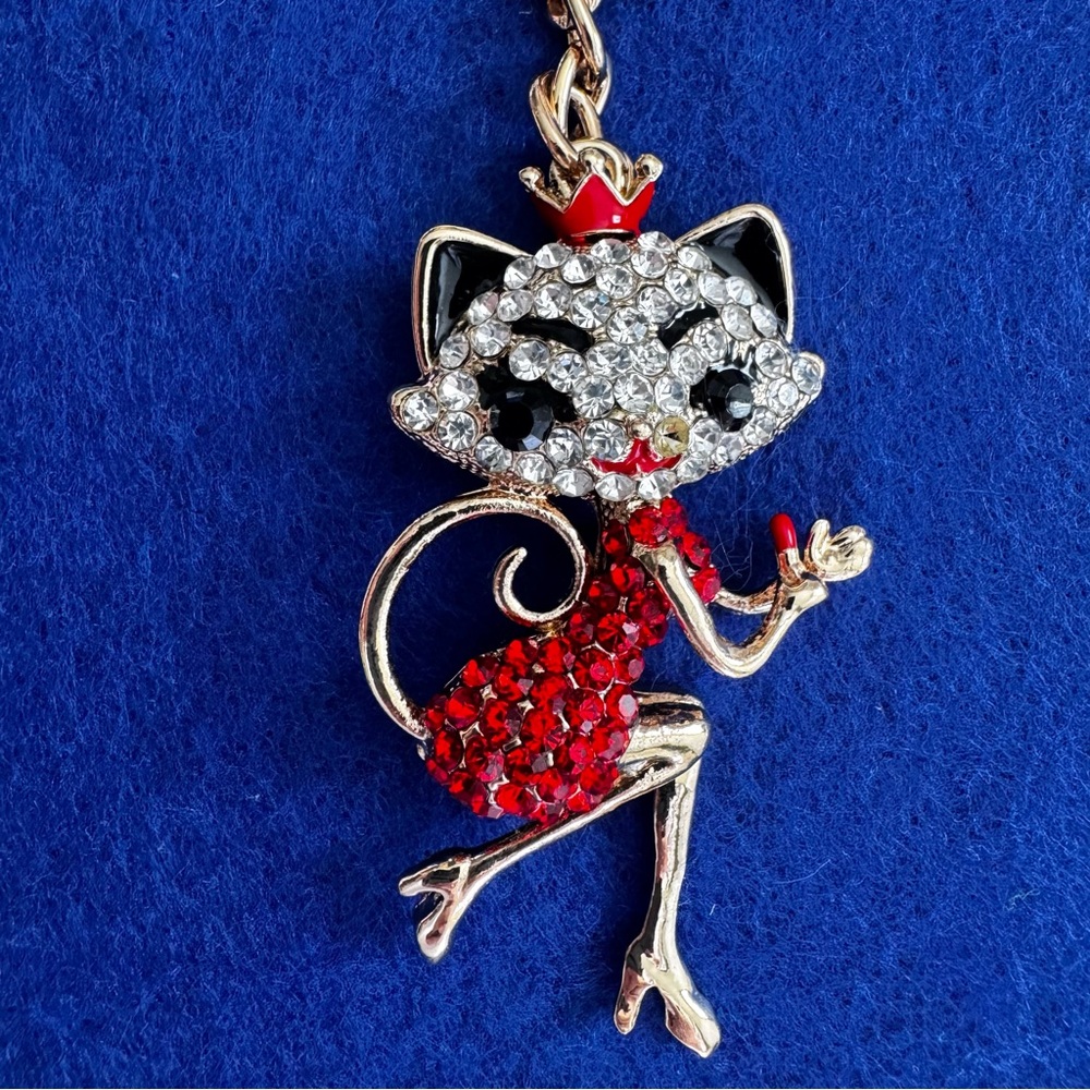 Sassy Cat Keychain or purse charm gold tone with rhinestones 5” - Picture 2 of 7